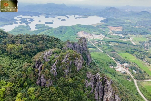 Núi Thần Đinh